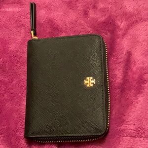 Tory Burch Black Emerson Medium Wallet NWT New with Tag